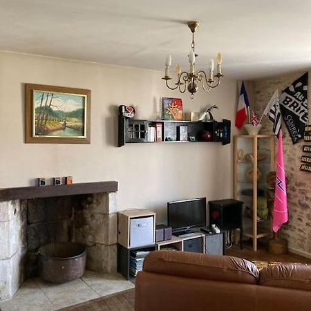 Grand Appartement Tres Clair Pres Centre Ville Argentat Luaran gambar